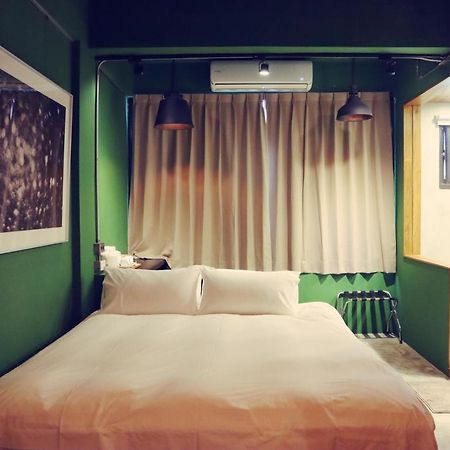 Travel Charger Hostel Хуалянь Экстерьер фото