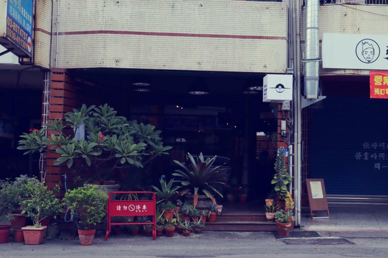 Travel Charger Hostel Хуалянь Экстерьер фото